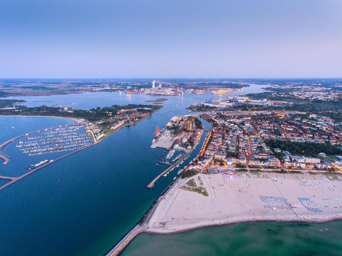 Doppelzimmer Cocktail, Direkt Am Alten Strom Rostock Exterior foto